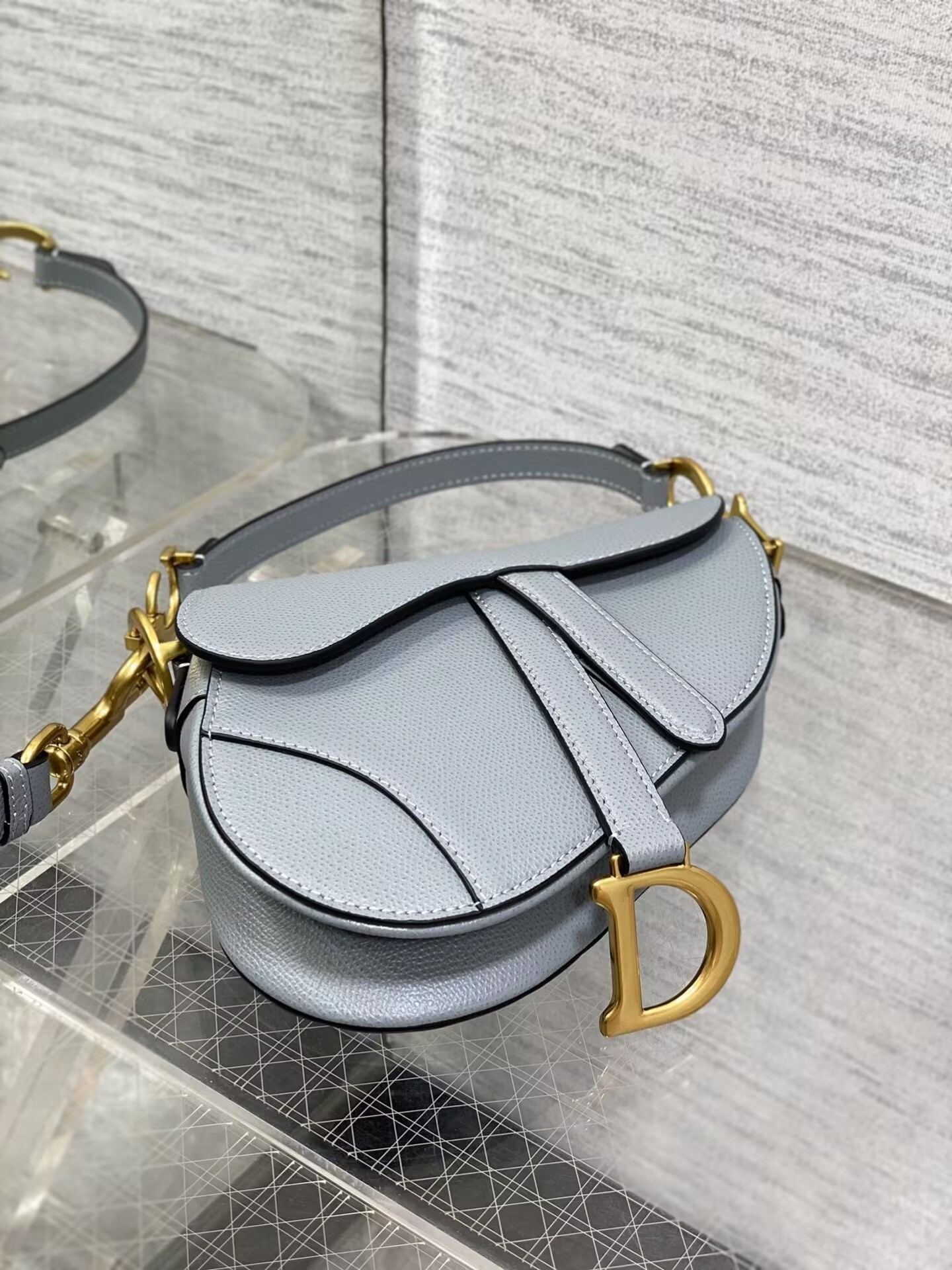 Dior Micro Saddle Bag 17x5x15cm