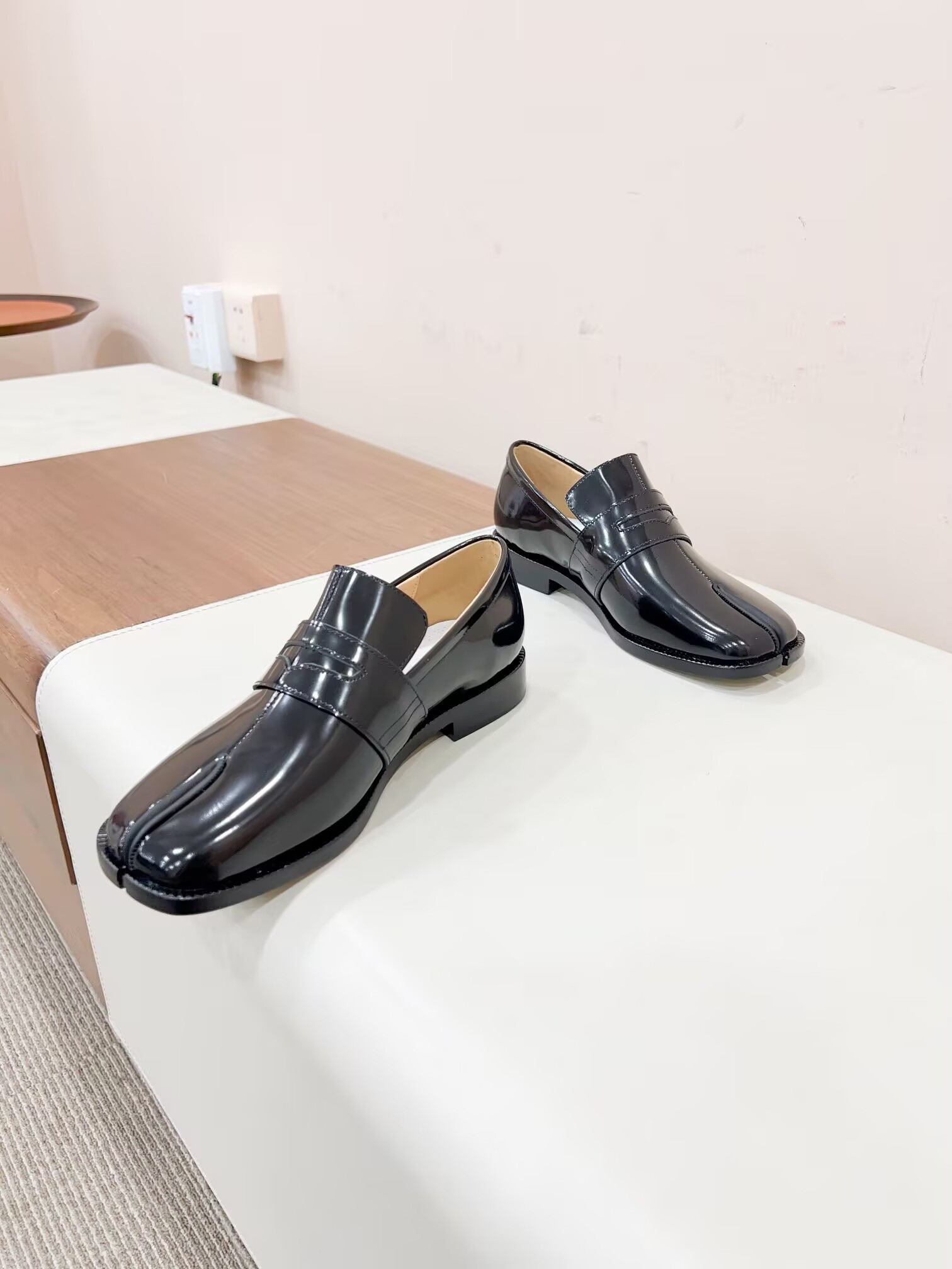 UA Maison Margiela Tabi loafers