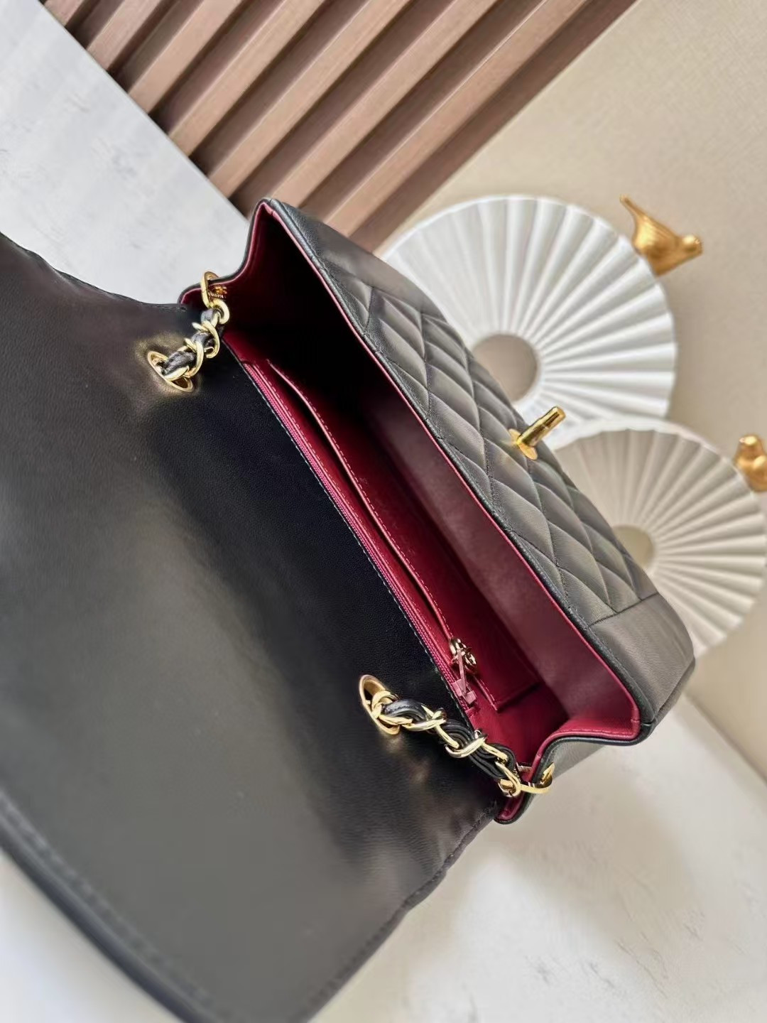 Chanel Small Diana Flap Bag Lambskin Gold Hardware 22.5x14x7cm