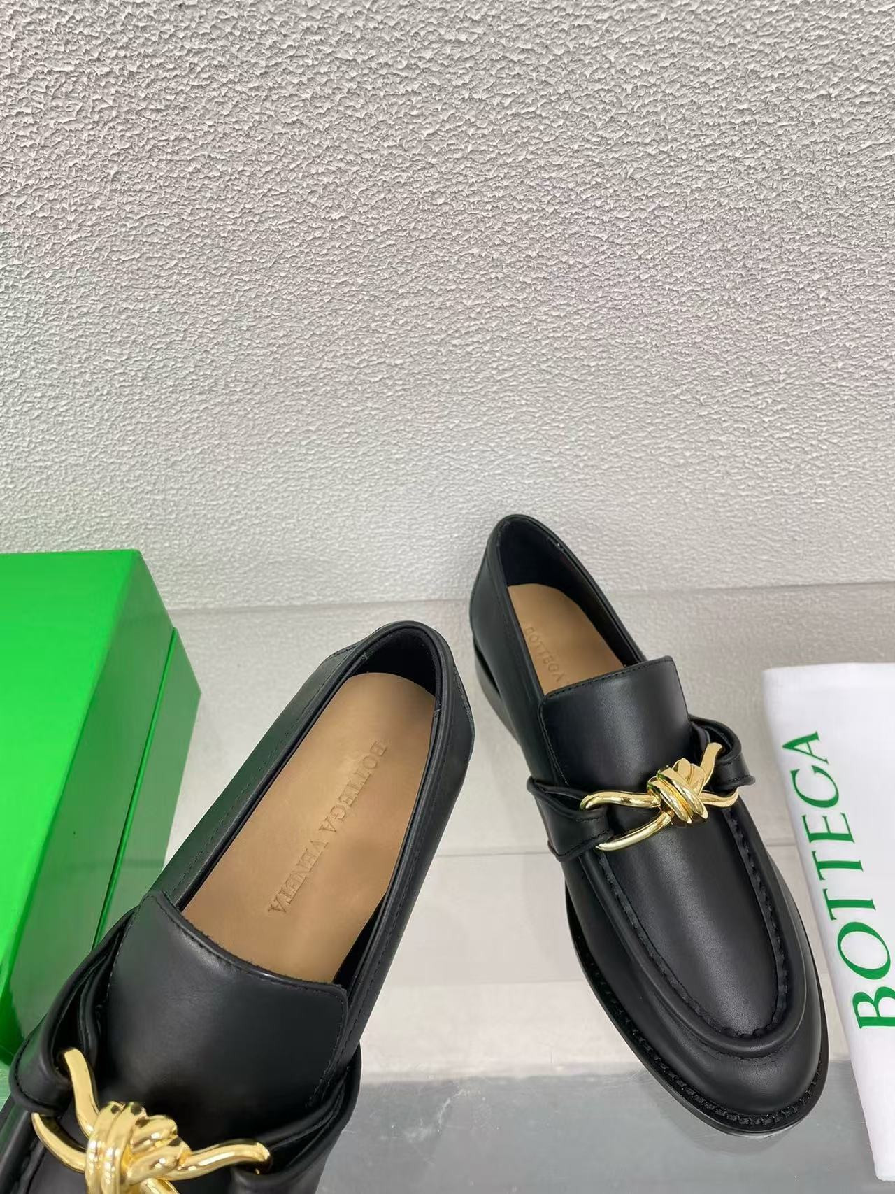 UA Bottega Veneta Loafers Shoes