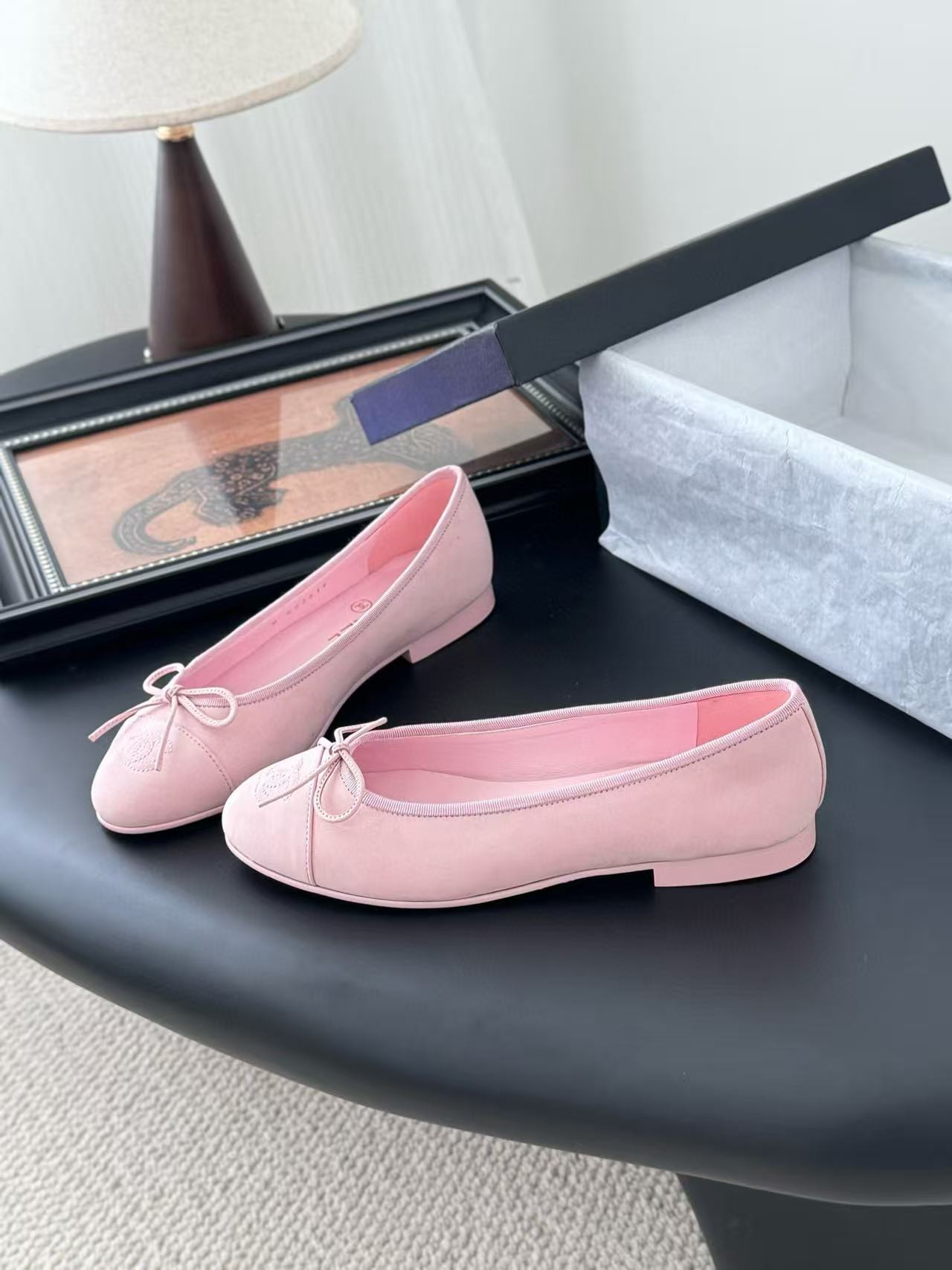 UA CHANEL BALLET FLATS