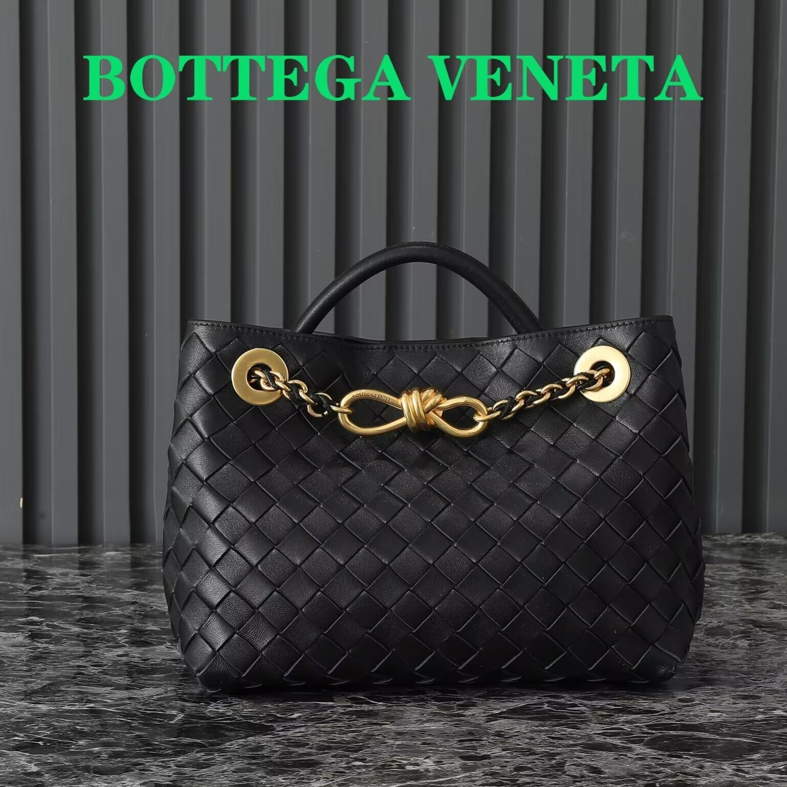Bottega Veneta Small Andiamo 25x22x10.5cm
