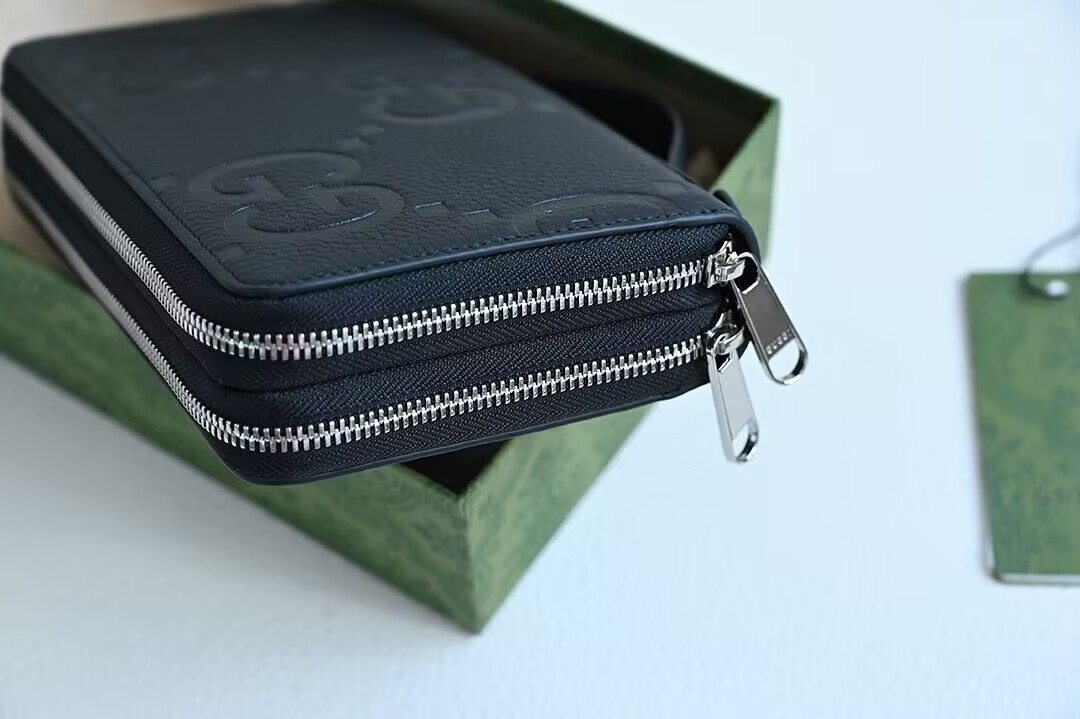 GUCCI Jumbo GG travel document case 21x13x4cm