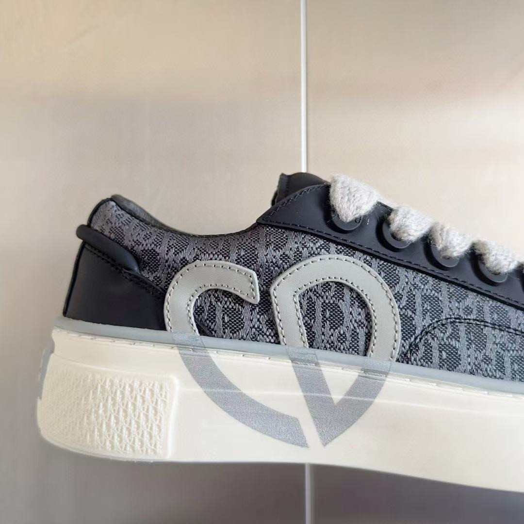 UA Dior B33 Sneaker