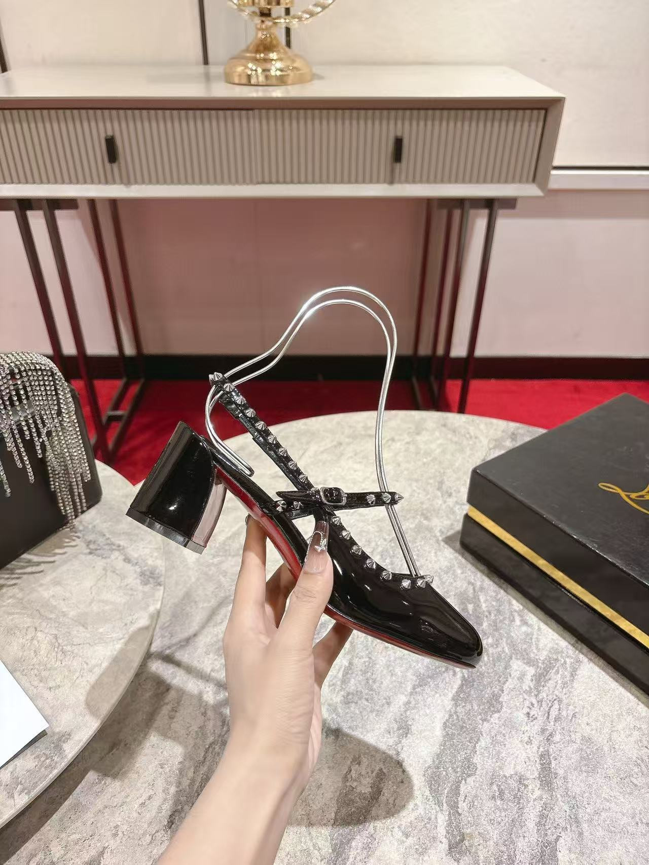 UA Christian Louboutin Mary Jane Pumps Janispikes Slingback Pumps