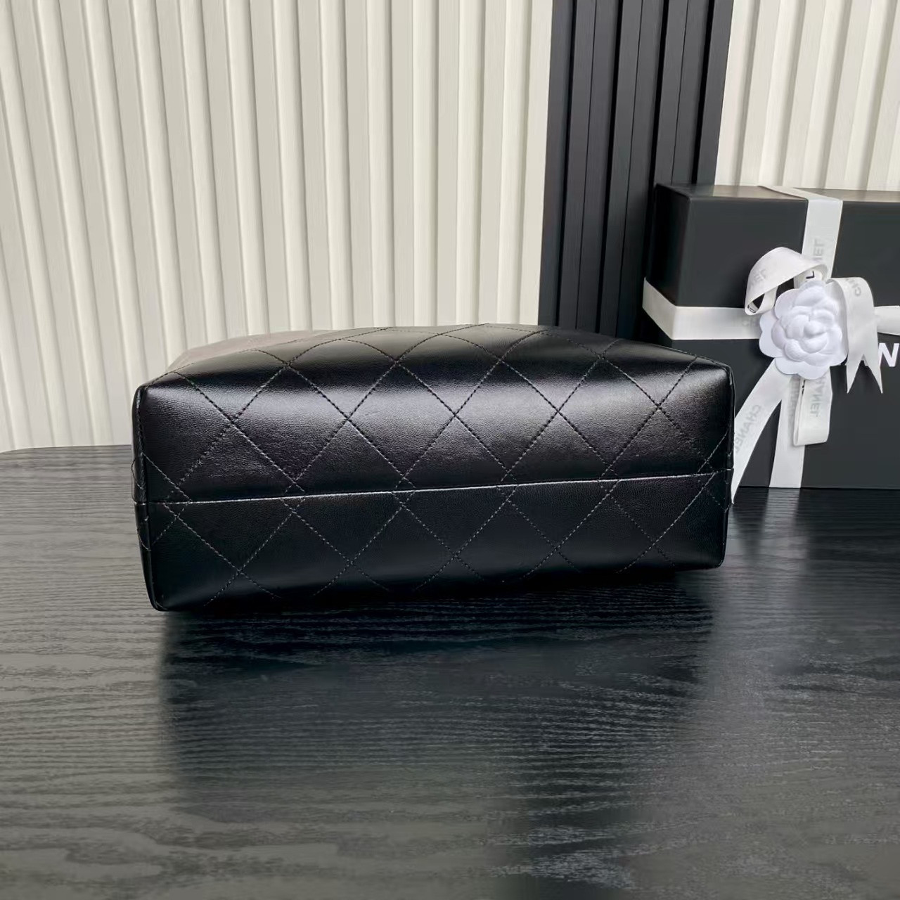 Chanel Small Shopping Bag AS5634 24x36x14cm