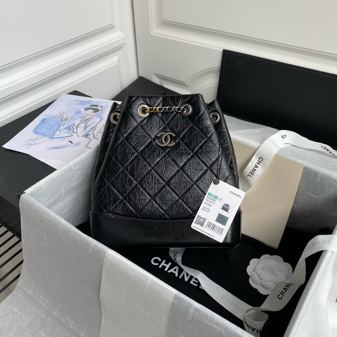 Chanel Gabrielle backpack 23x22.5x10.5cm