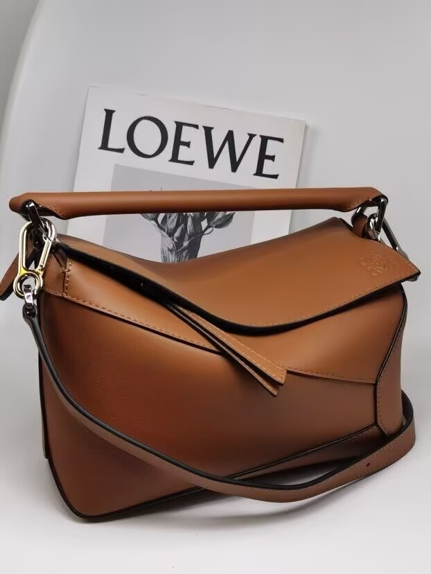 LOEWE Small Puzzle bag in classic calfskin 24x10.5x16.5cm