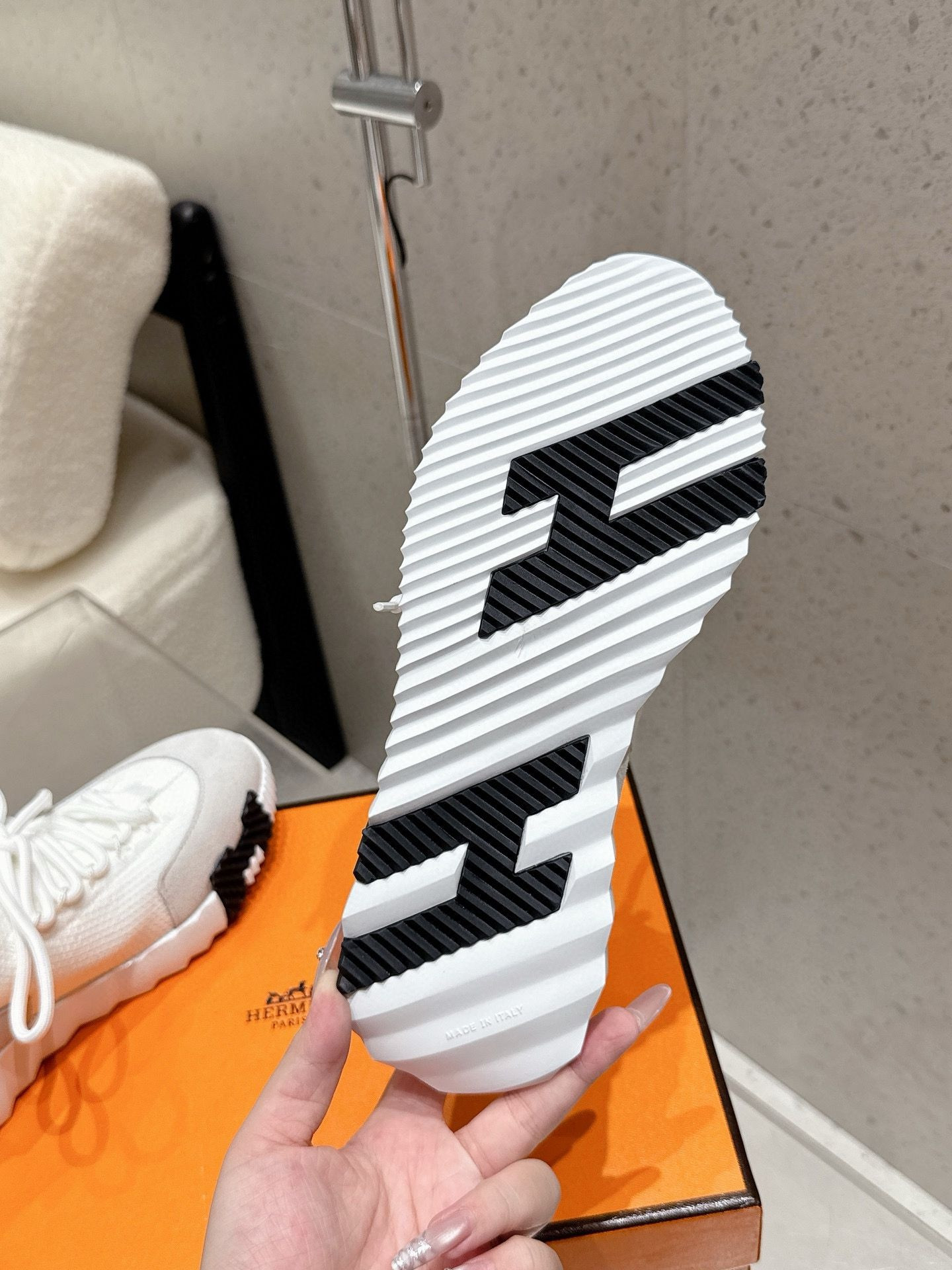 UA Hermes Lift Slip-on Sneaker