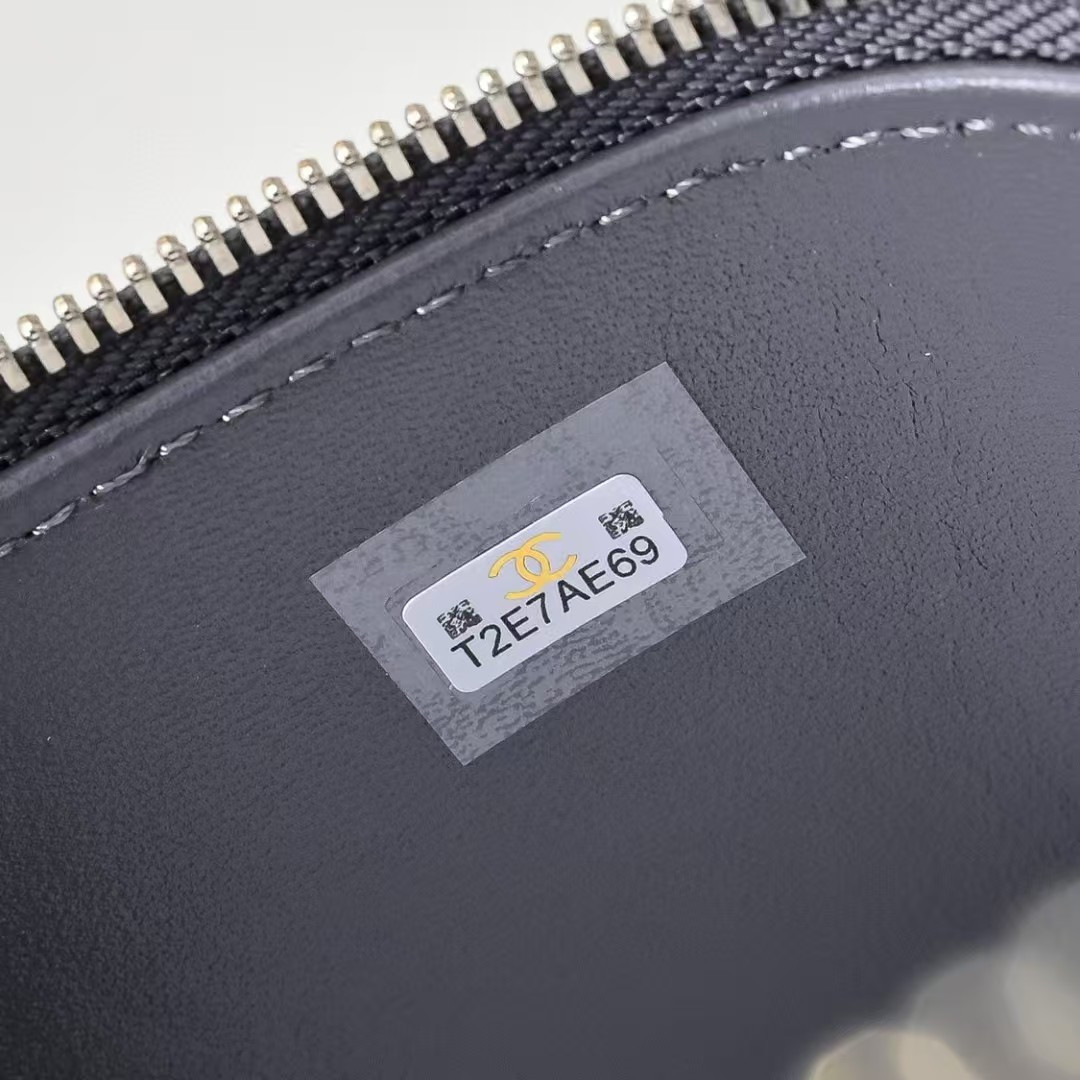 Chanel Long Vanity with chain 16.5x10x8cm