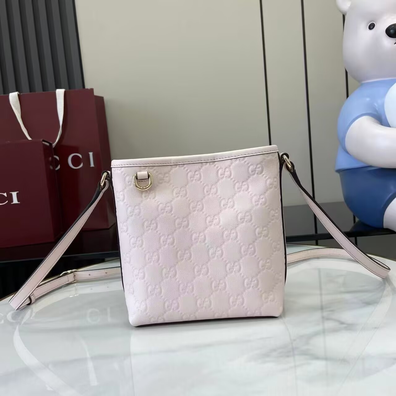 Gucci GG Emblem Nano Bucket Bag 15x18x8cm