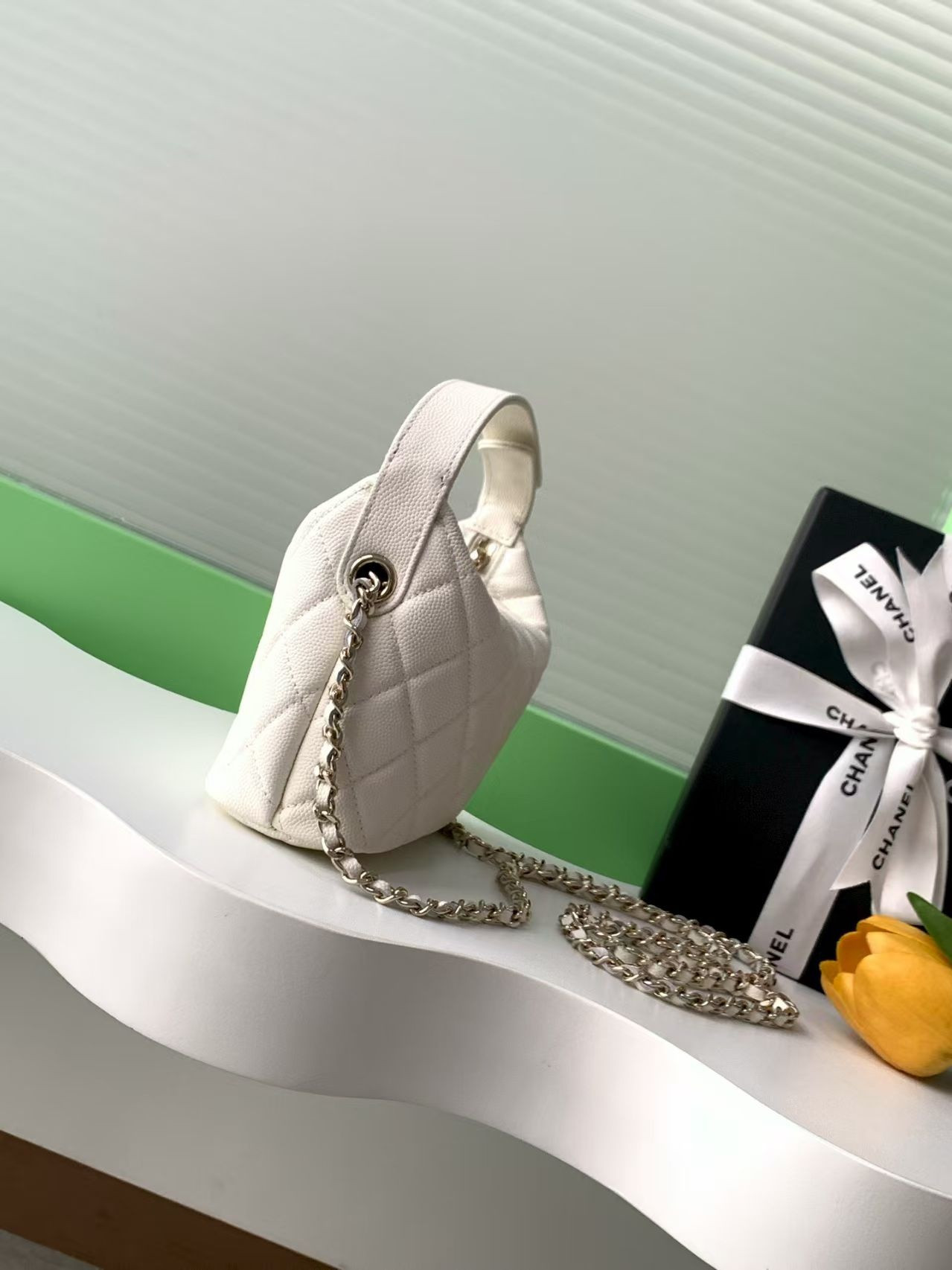 Chanel Clutch with Chain 21.5x19x6cm