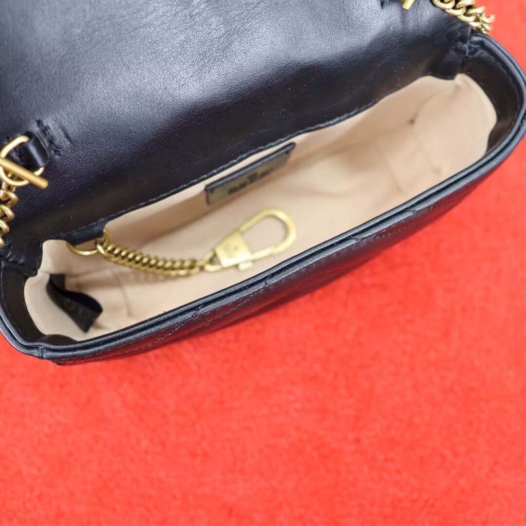 GG Marmont matelasse leather super mini bag 16.5x10.2x5.1cm