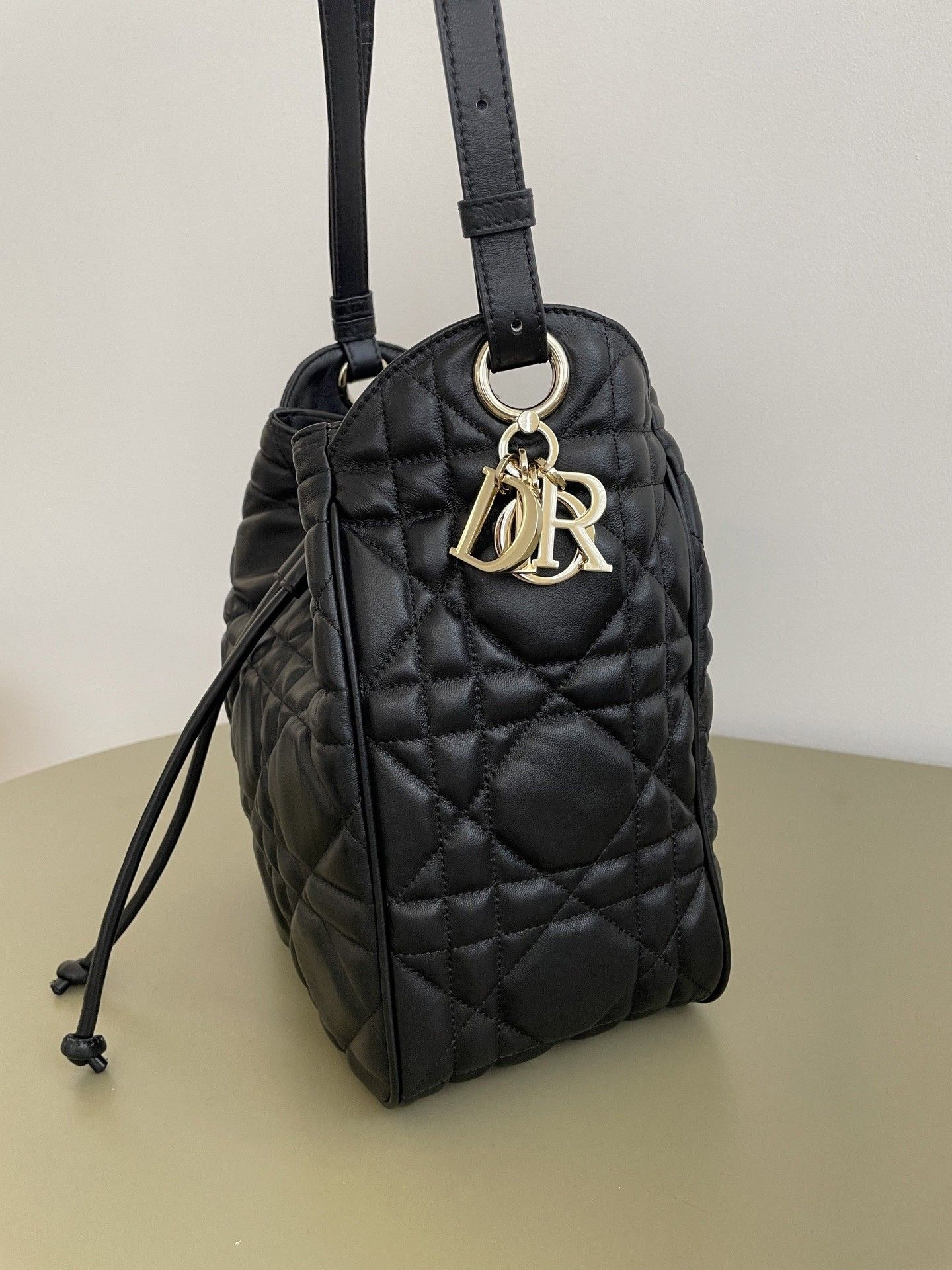 Dior Medium D-Motion Bag Black Macrocannage Lambski 23x13x24cm