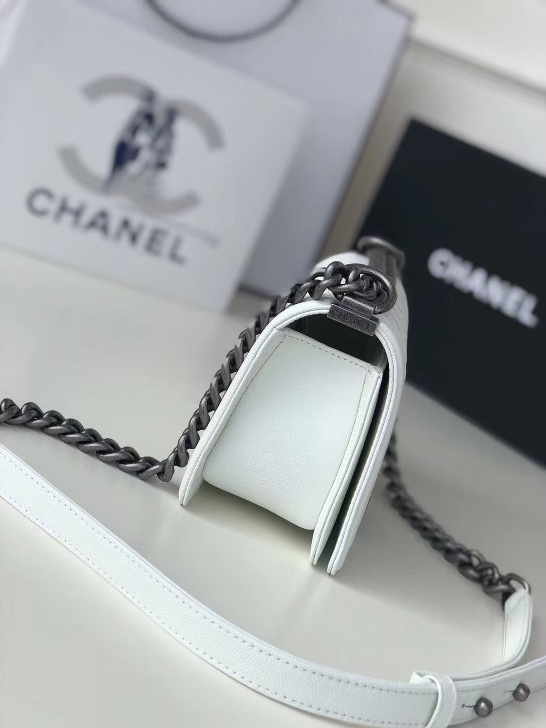 Chanel Small BOY CHANEL Handbag 20x12x7cm
