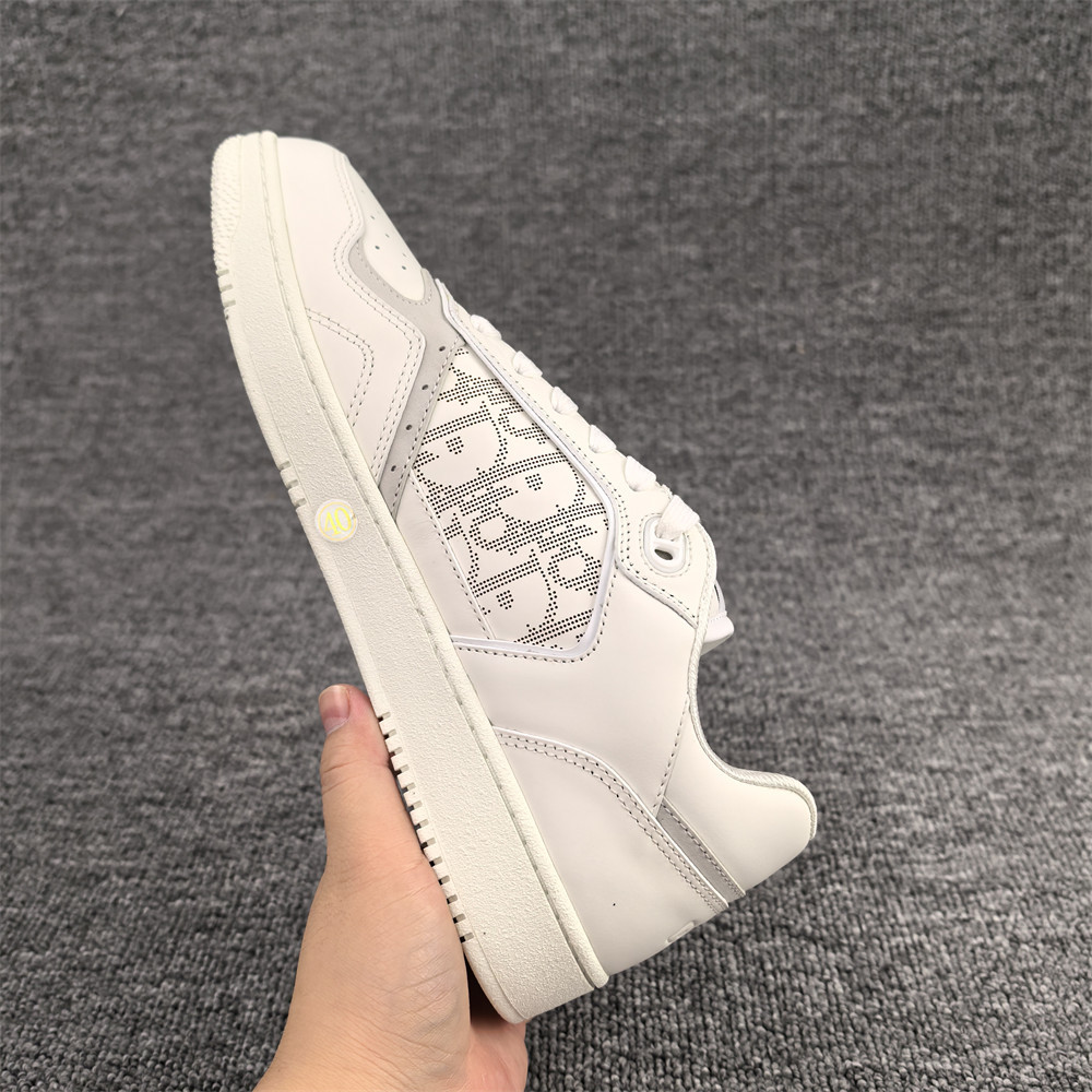 UA Dior Sneaker
