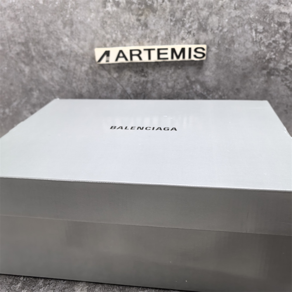 UA Balenciaga Runner Sneaker