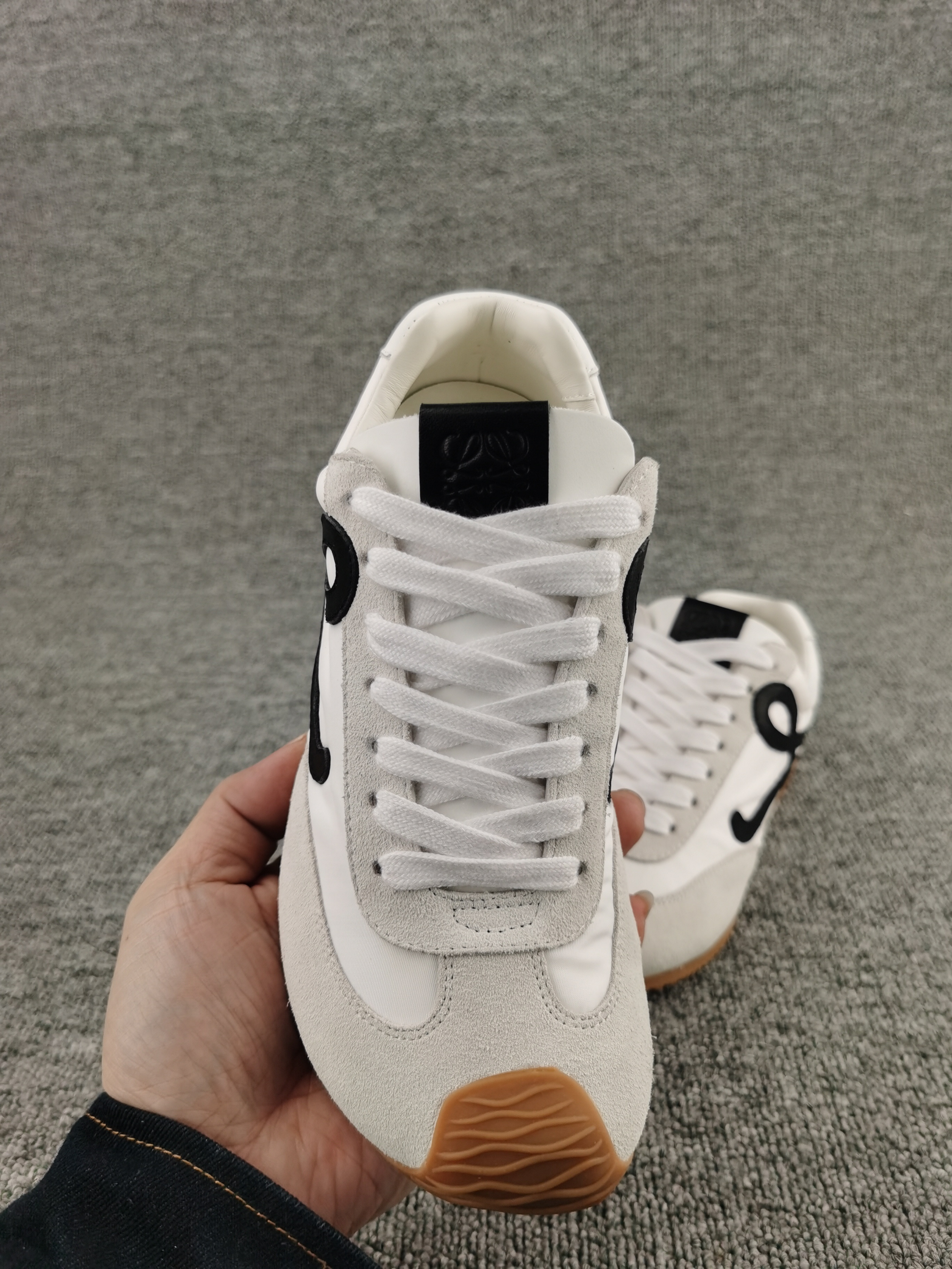 UA Loewe Sneakers