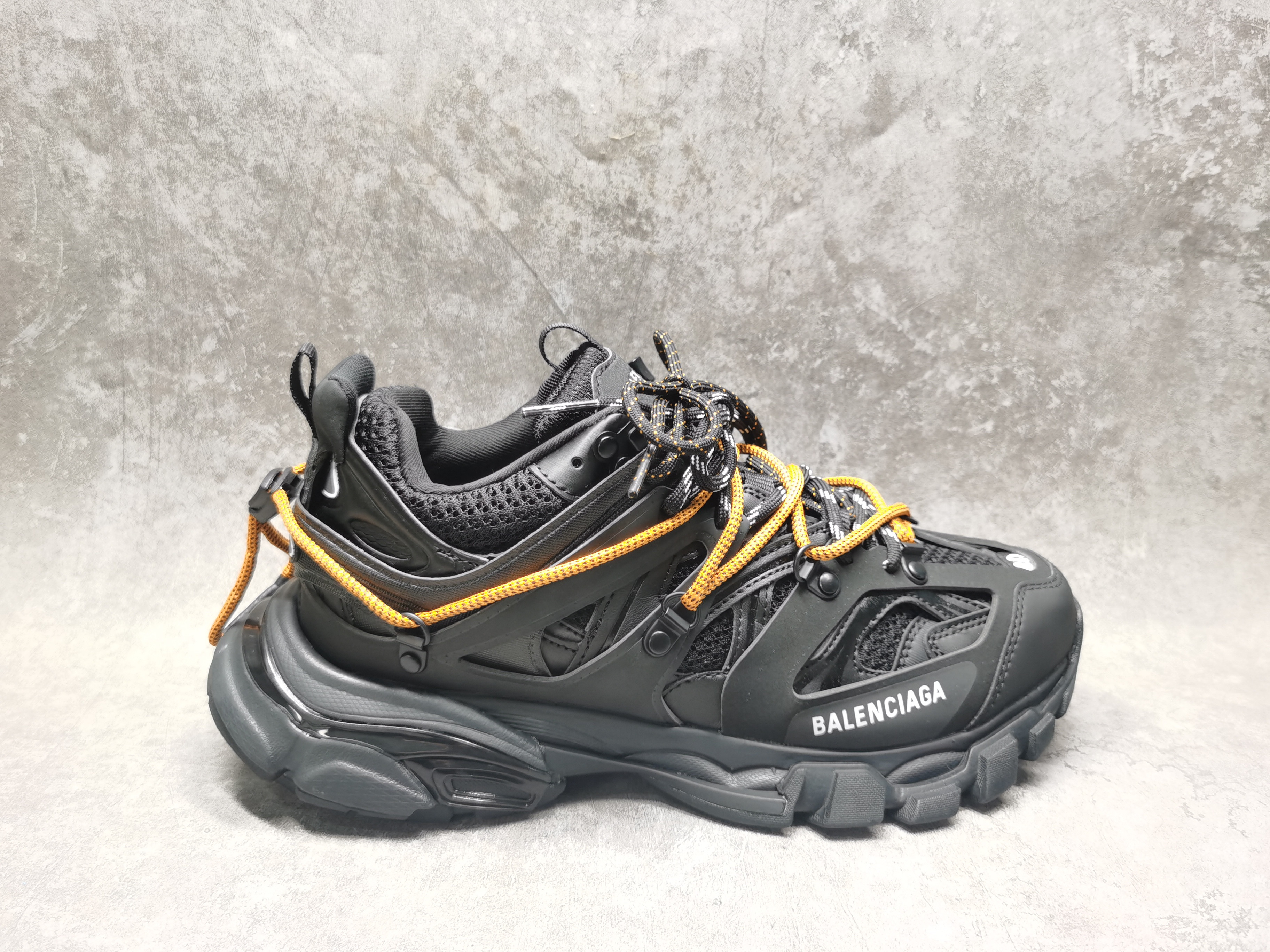 UA Balenciga Sneaker