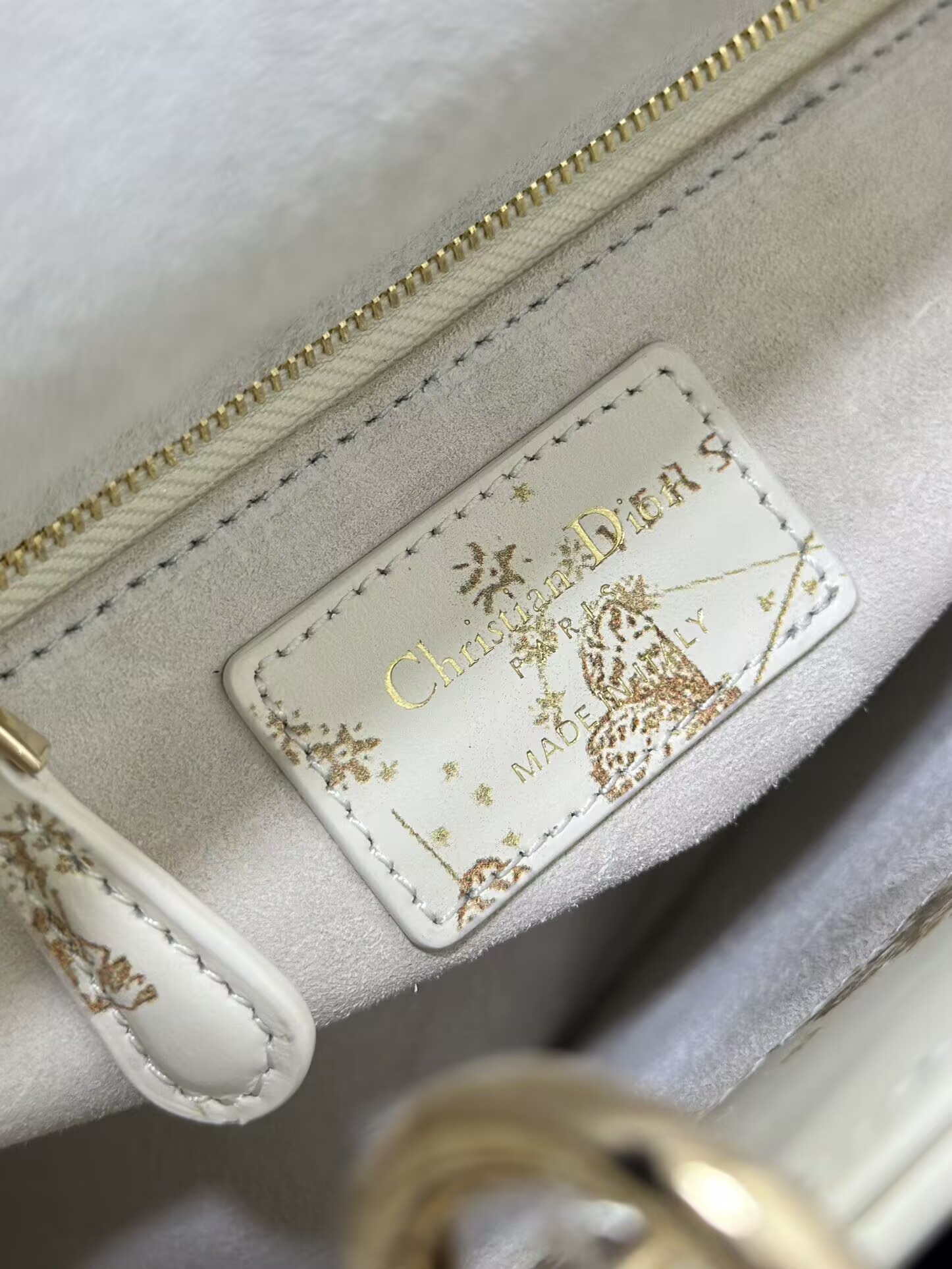 Lady Dior Bag 20 x 16.5 x 8cm (High-end Version)