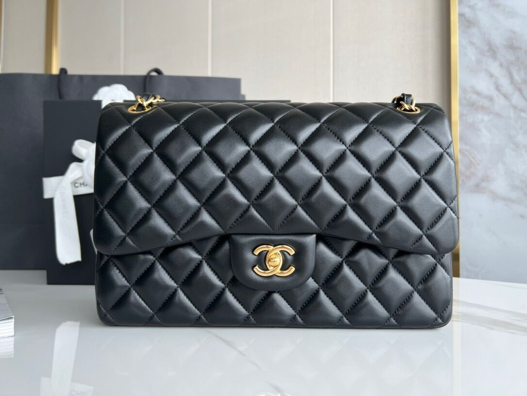 Chanel Classic Flap Jumbo 30cm CF shiny black 7.6 × 11.7 × 3.9 in