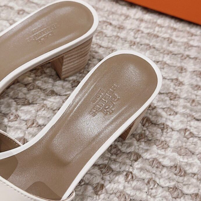 UA Hermès Oasis sandal