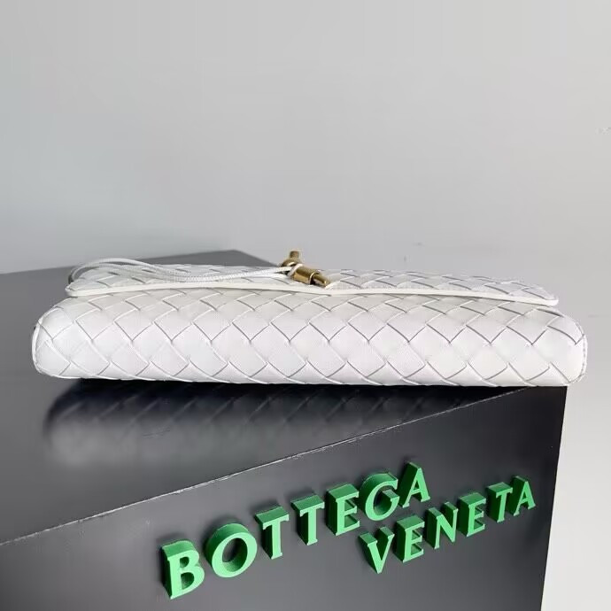 BOTTEGA VENETA Long Clutch Andiamo With Handle Fondant 31x13x3cm