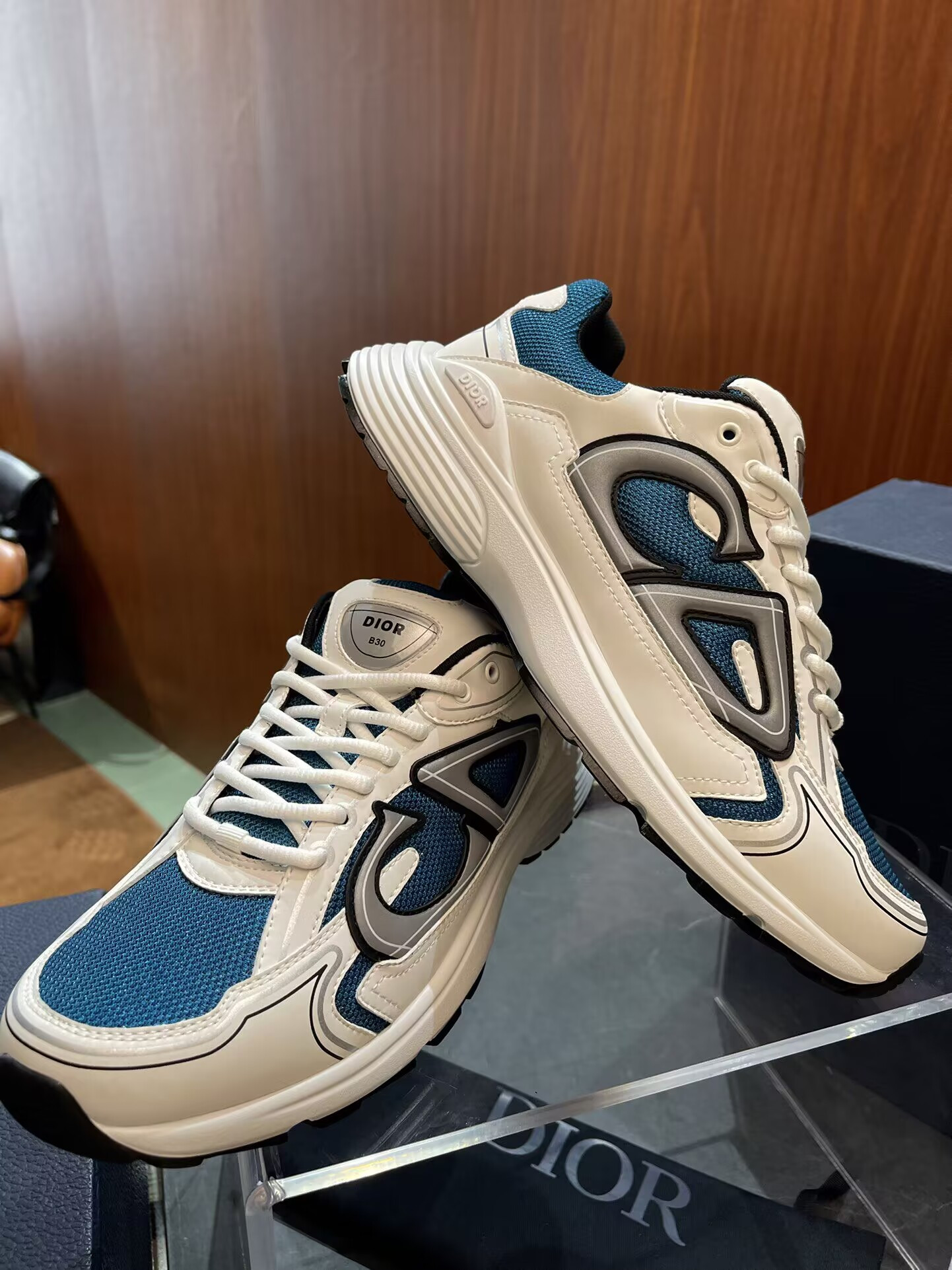 UA Dior B30 Sneakers