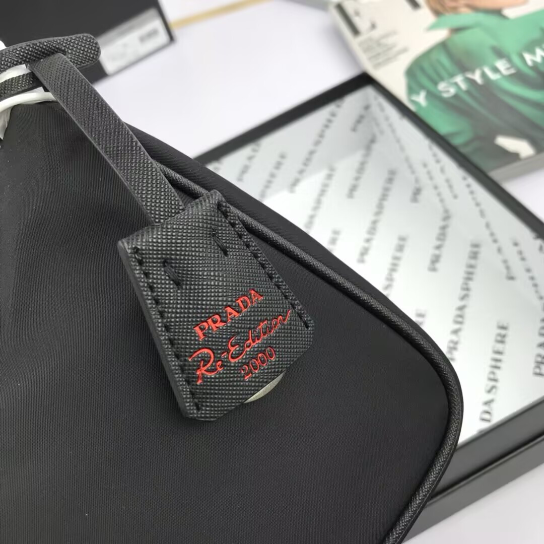 Prada Hobo 2000 23 x 13 x 5 cm