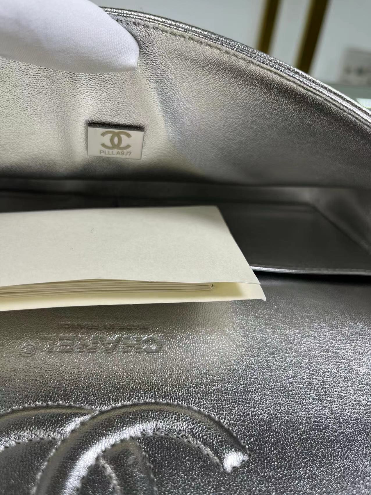 chanel Classic Flap a01112 SILVER 15.5×25.5×6.5cm