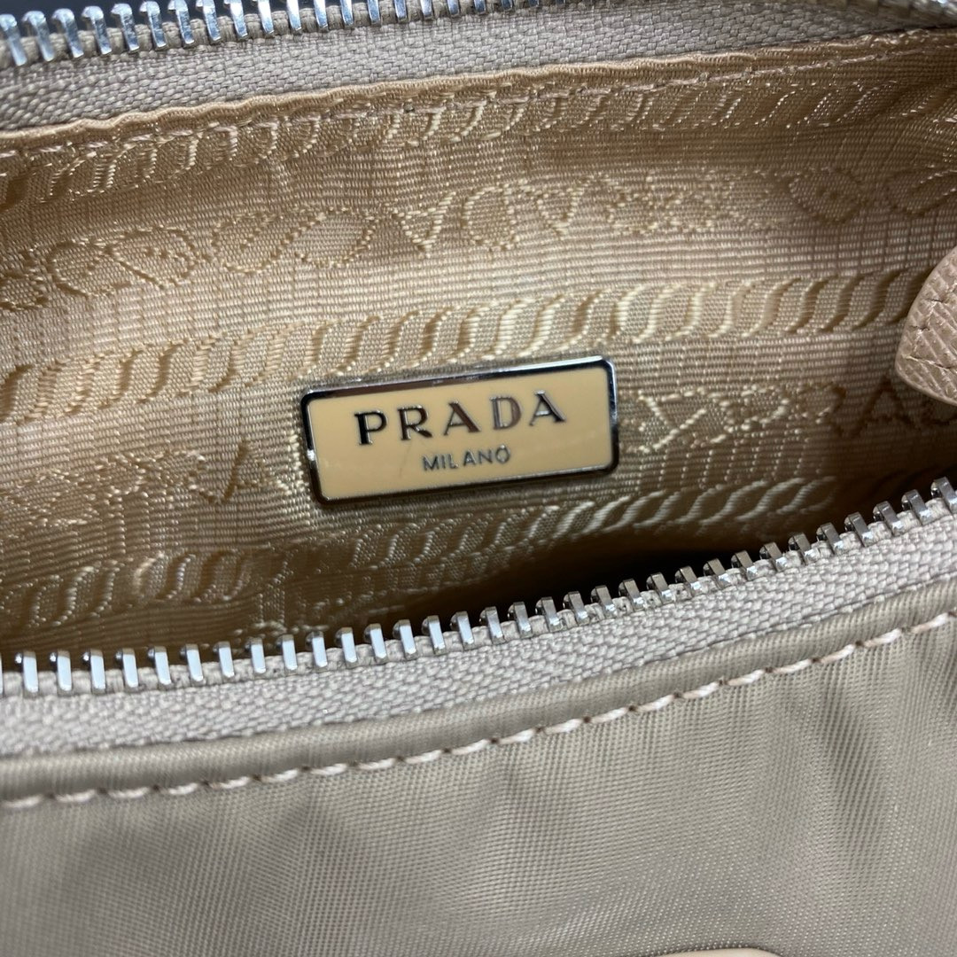 Prada Re-Edition 2005 Re-Nylon bag