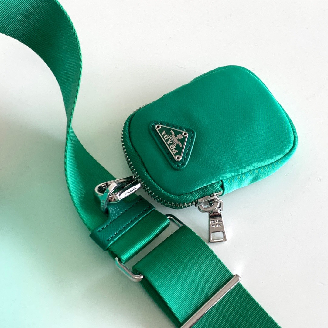 Prada Re-Edition 2005 Re-Nylon bag Green