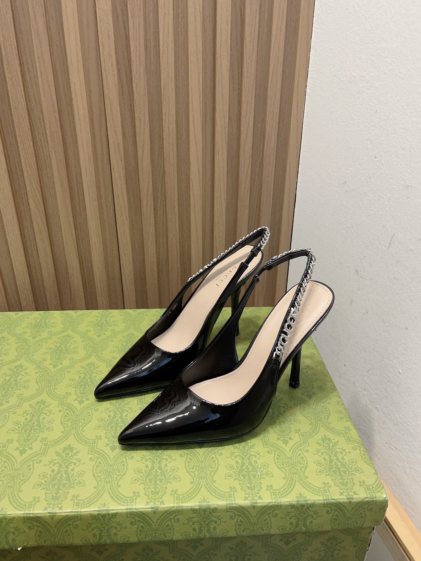GUCCI SIGNORIA SLINGBACK PUMP High