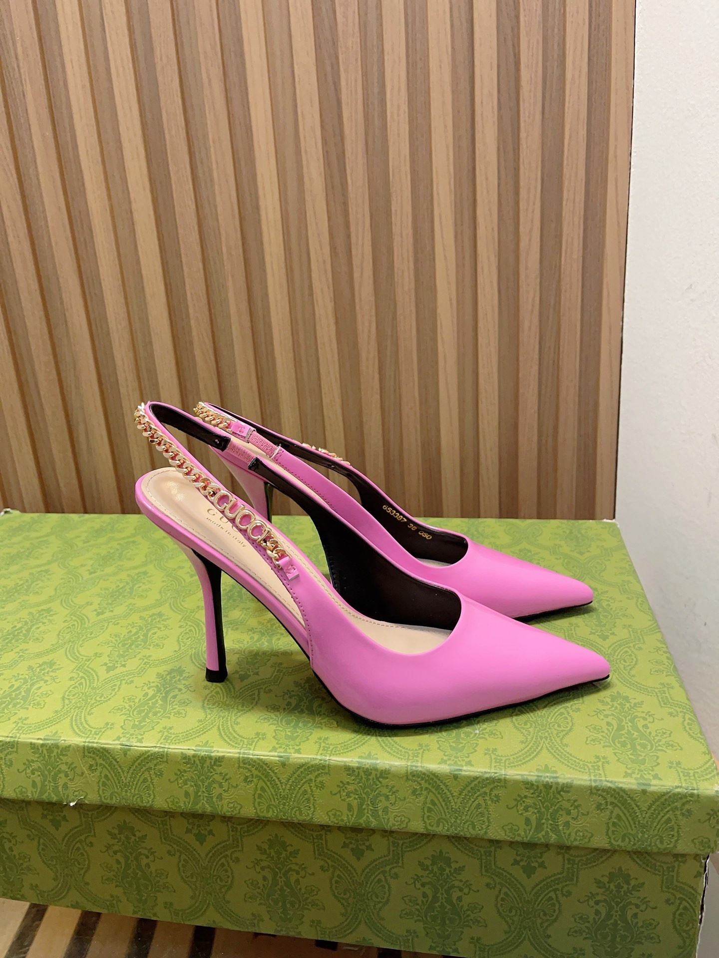 GUCCI SIGNORIA SLINGBACK PUMP High