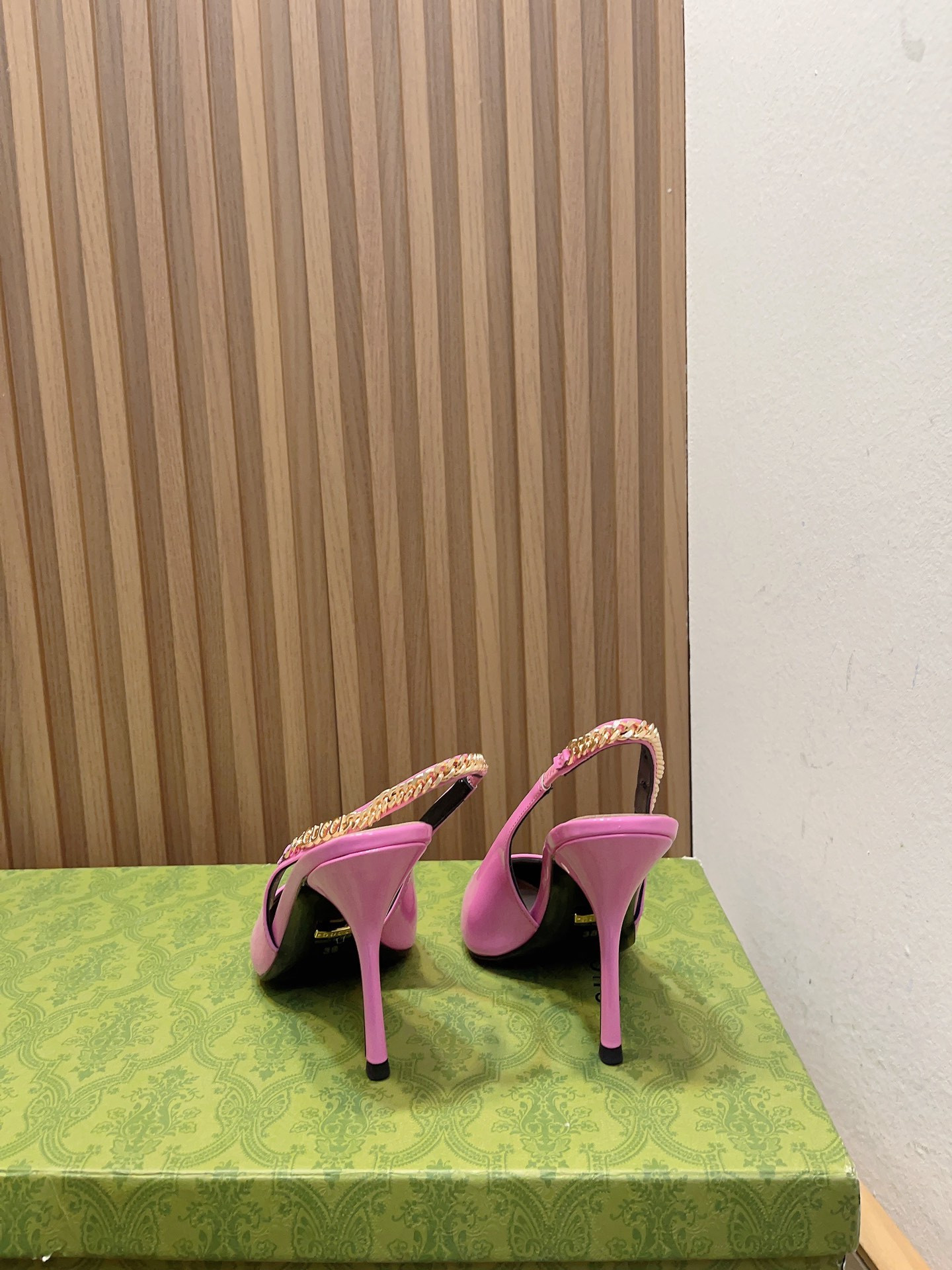 GUCCI SIGNORIA SLINGBACK PUMP High