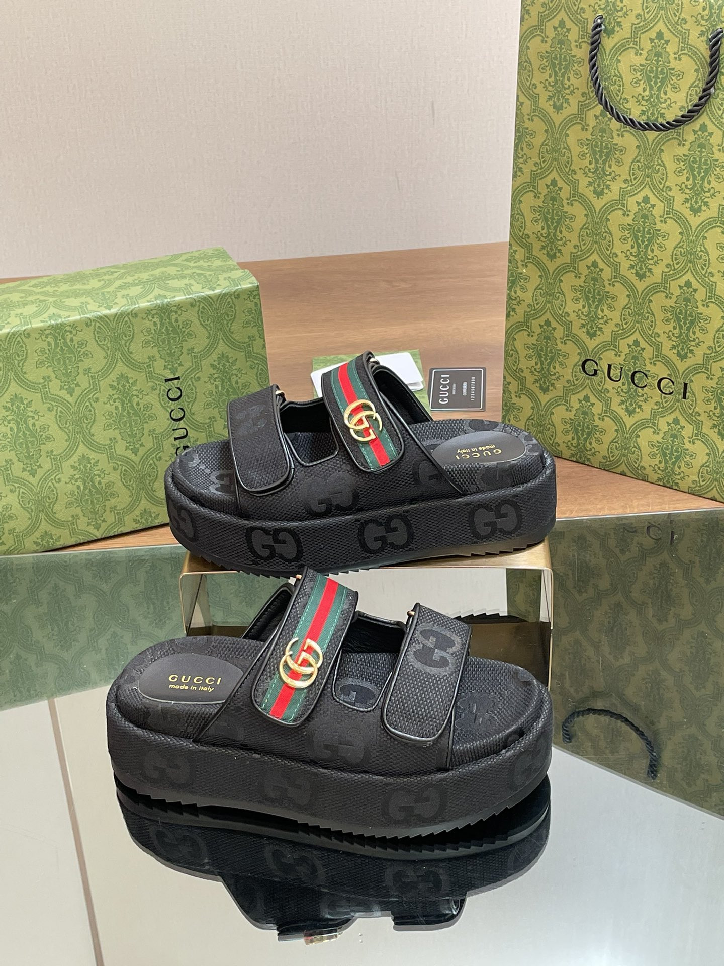 Gucci WOMEN