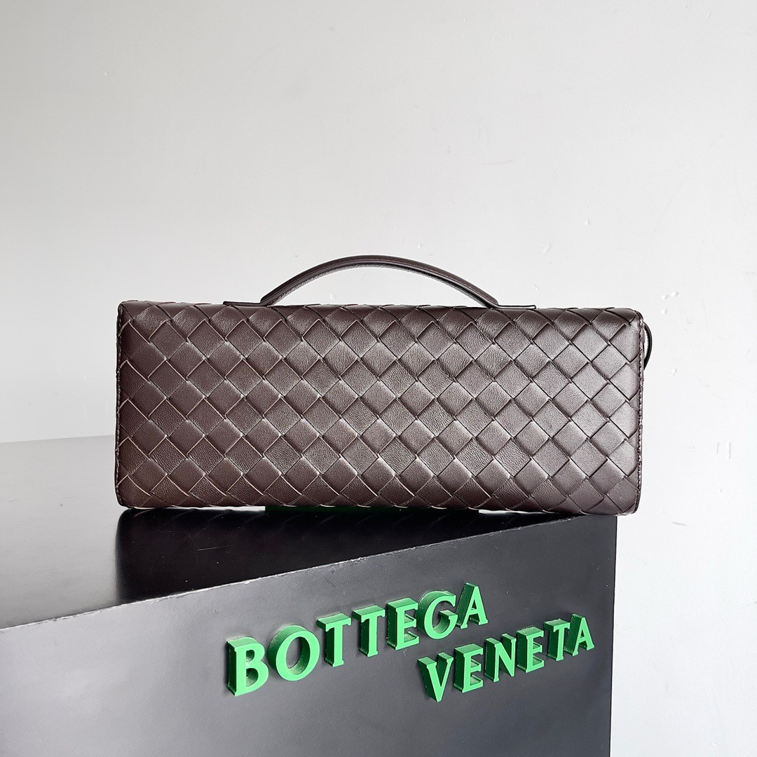 BOTTEGA VENETA Long Clutch Andiamo With Handle Fondant 31x13x3cm