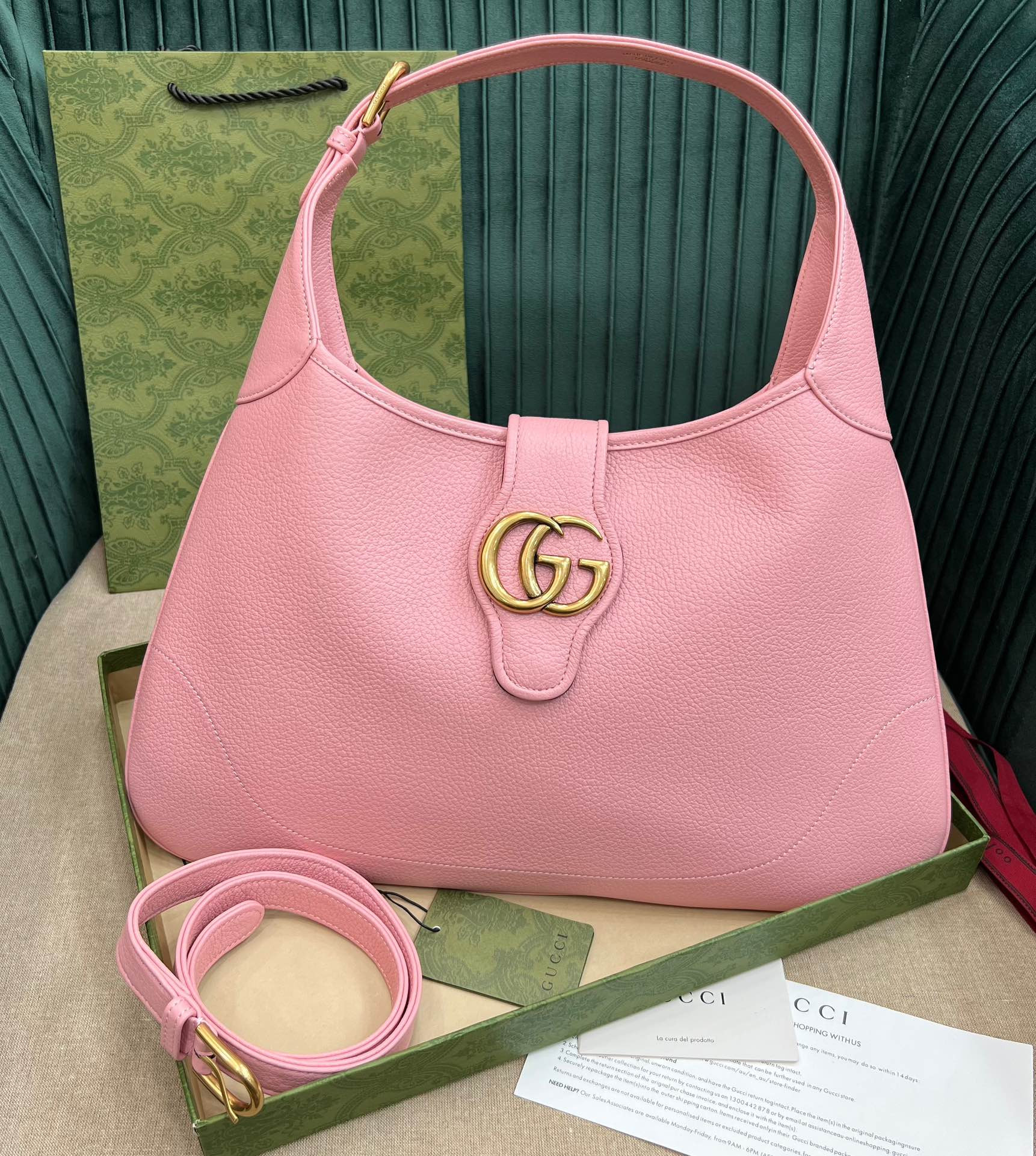 GUCCI Aphrodite medium shoulder 15.3x 15x 8 inches