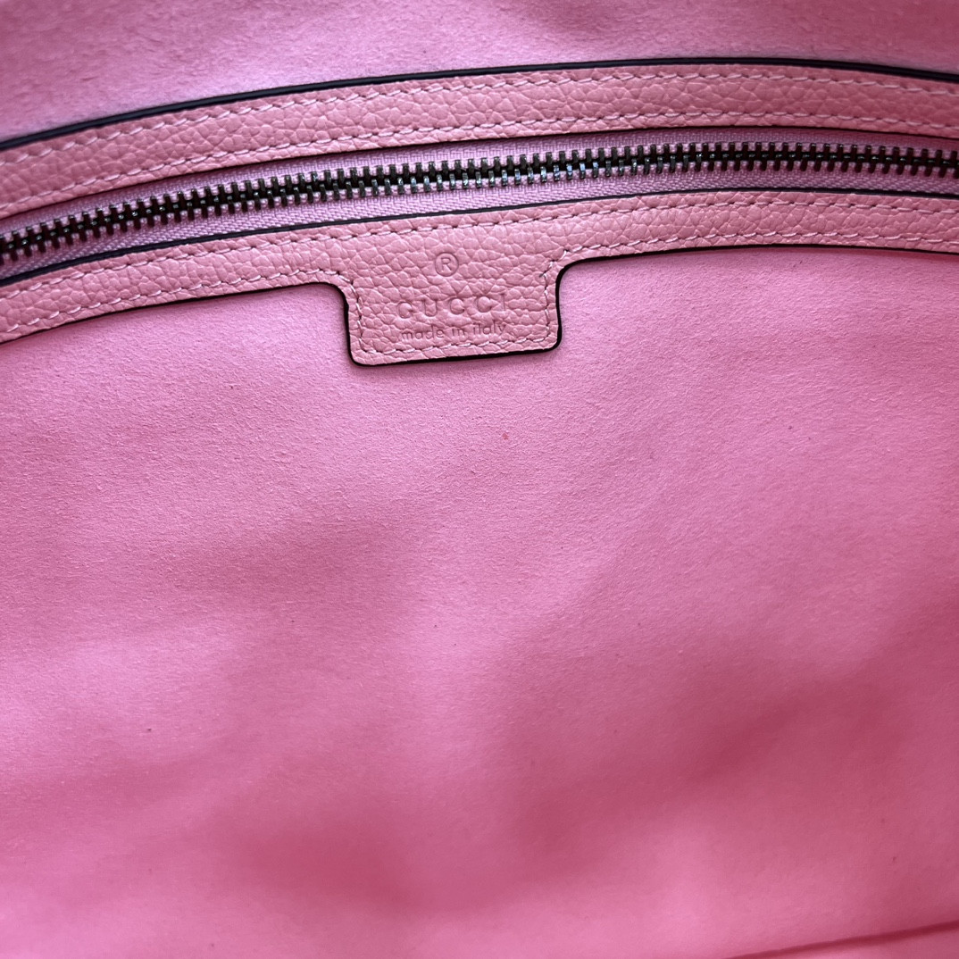 GUCCI Aphrodite medium shoulder 15.3x 15x 8 inches