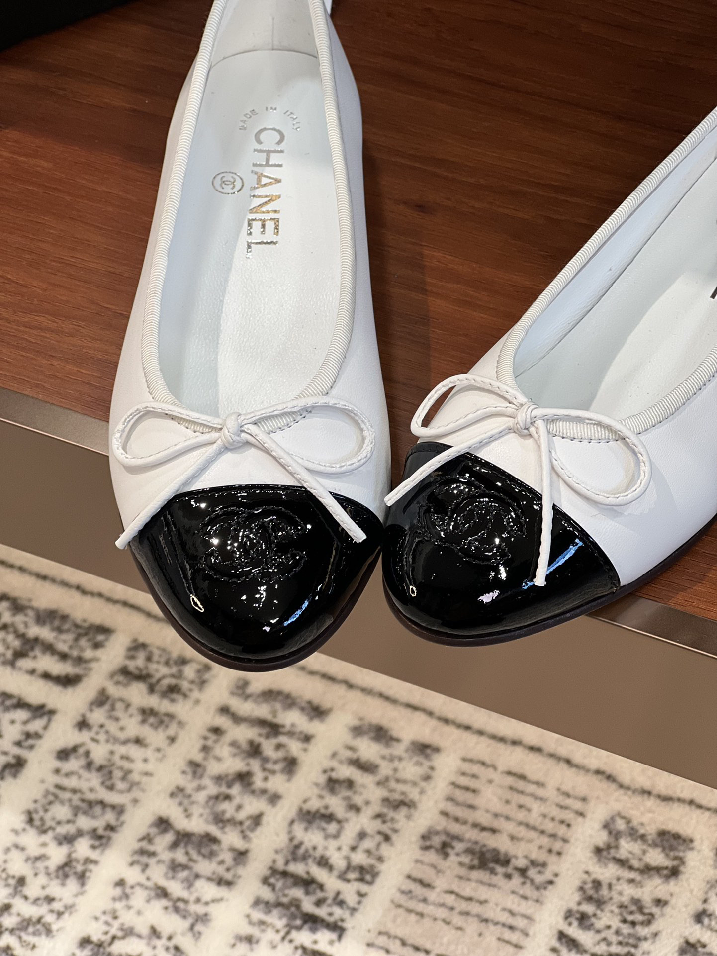Chanel BALLET FLATS Lambskin & Grosgrain White & Black