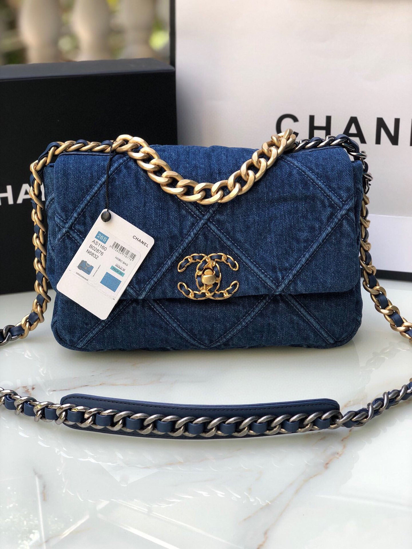CHANEL 19 HANDBAG Ruthenium-Finish Metal Navy 6.2 × 10.1 × 3.5 in
