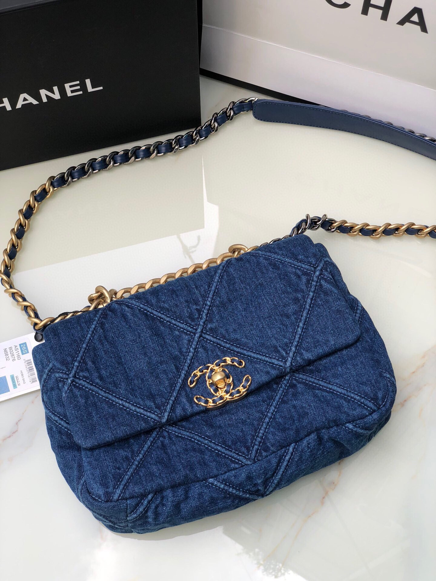 CHANEL 19 HANDBAG Ruthenium-Finish Metal Navy 6.2 × 10.1 × 3.5 in