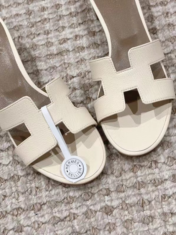 UA Hermès Oasis sandal