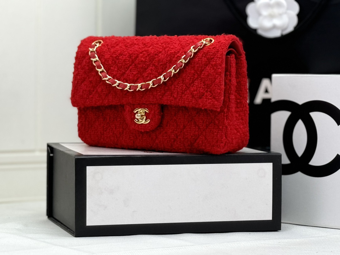 CHANEL MINI CLASSIC 11.12 HANDBAG 25 15.5 × 25.5 × 6.5 cm