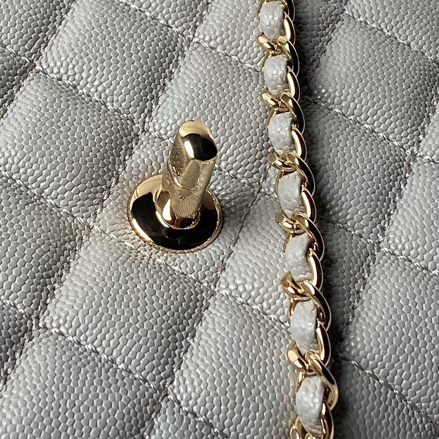 Chanel handle  13x19x9cm