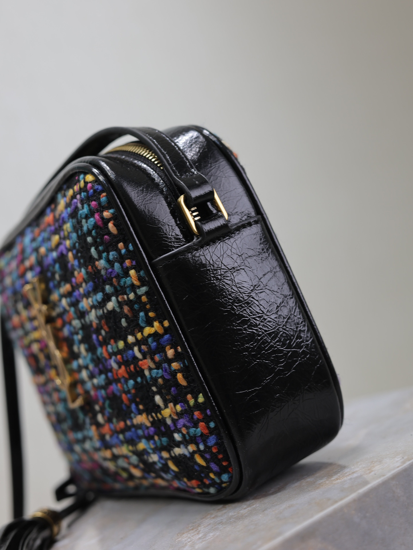 YSL LOULOU 23 x 16 x 6cm