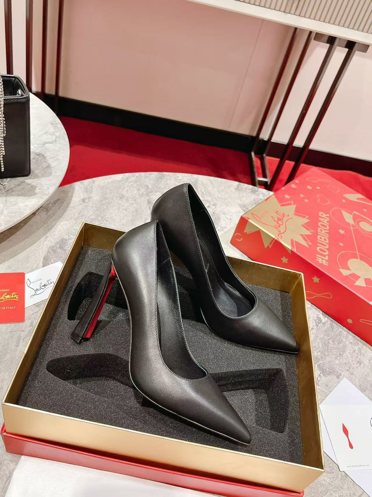 UA Christian Louboutin  10cm