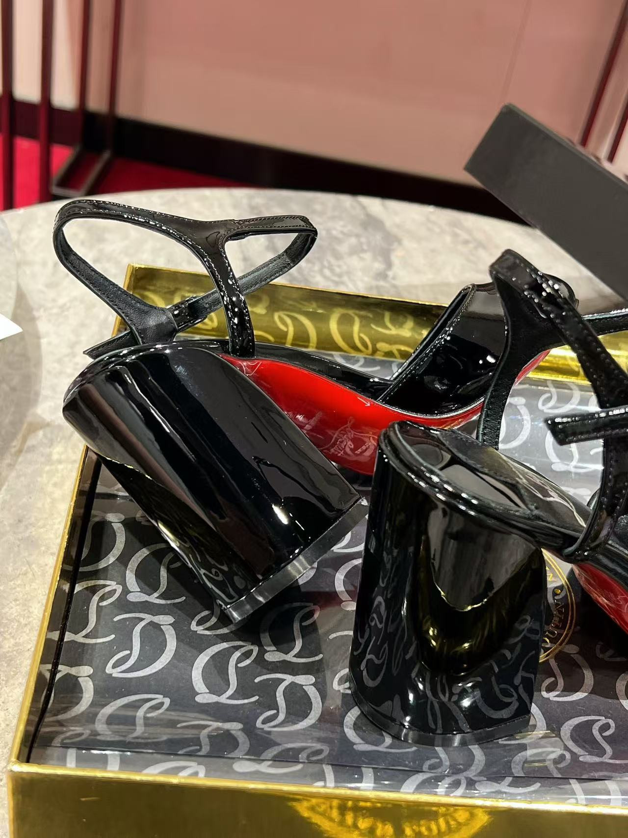 UA CHRISTIAN LOUBOUTIN Shoes