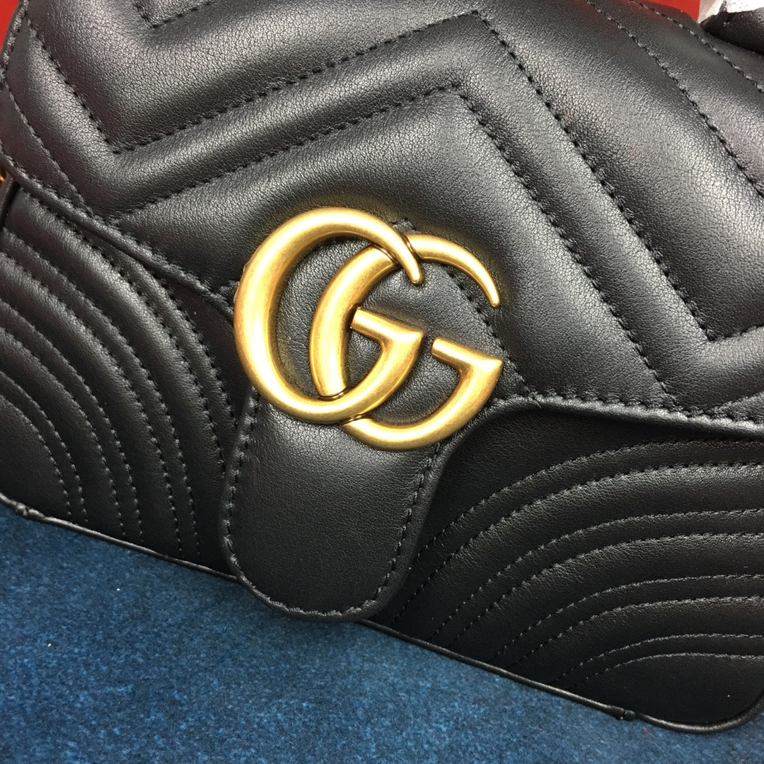 GUCCI GG MARMONT MATELASSÉ MINI BAG BLACK 21.6 x12.7 x 6.4cm