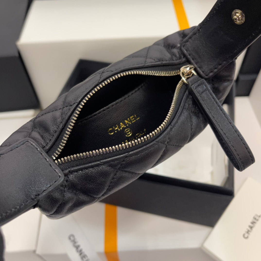 CHANEL 23C 16x16x5.5cm